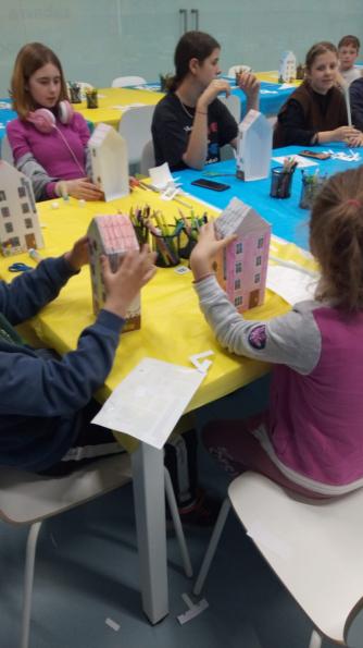 Dzieciaki w Kolejkowie