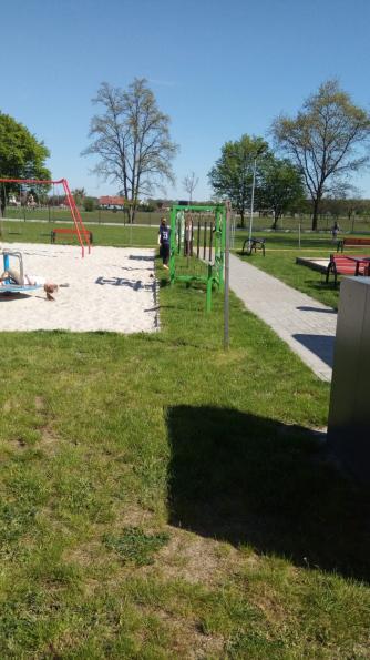 Dzieciaki w Kolejkowie