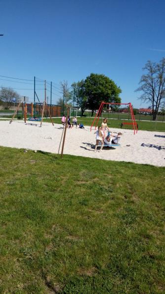 Dzieciaki w Kolejkowie